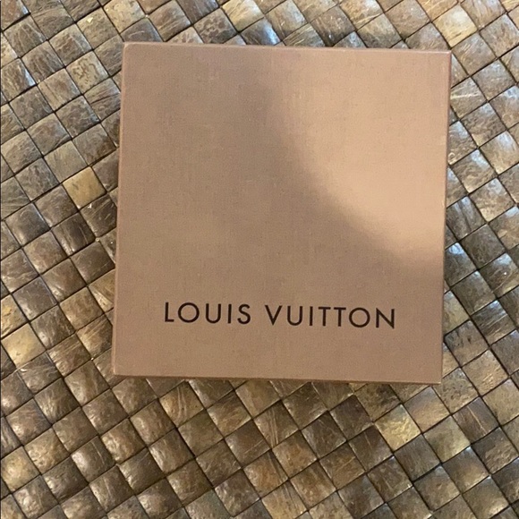 Louis Vuitton box